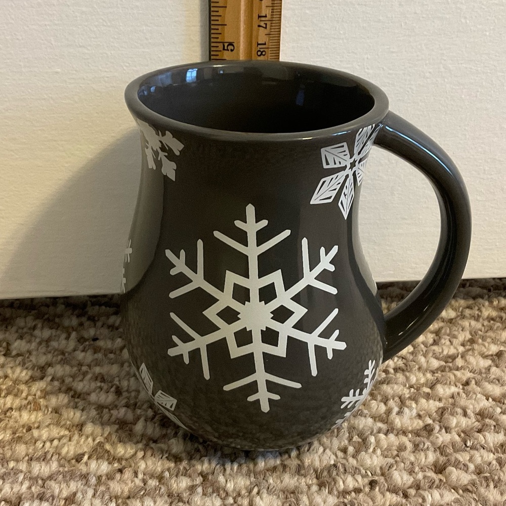 NWOT - Temptations by Tara Snowflake Mug Set - Picture 10 of 15